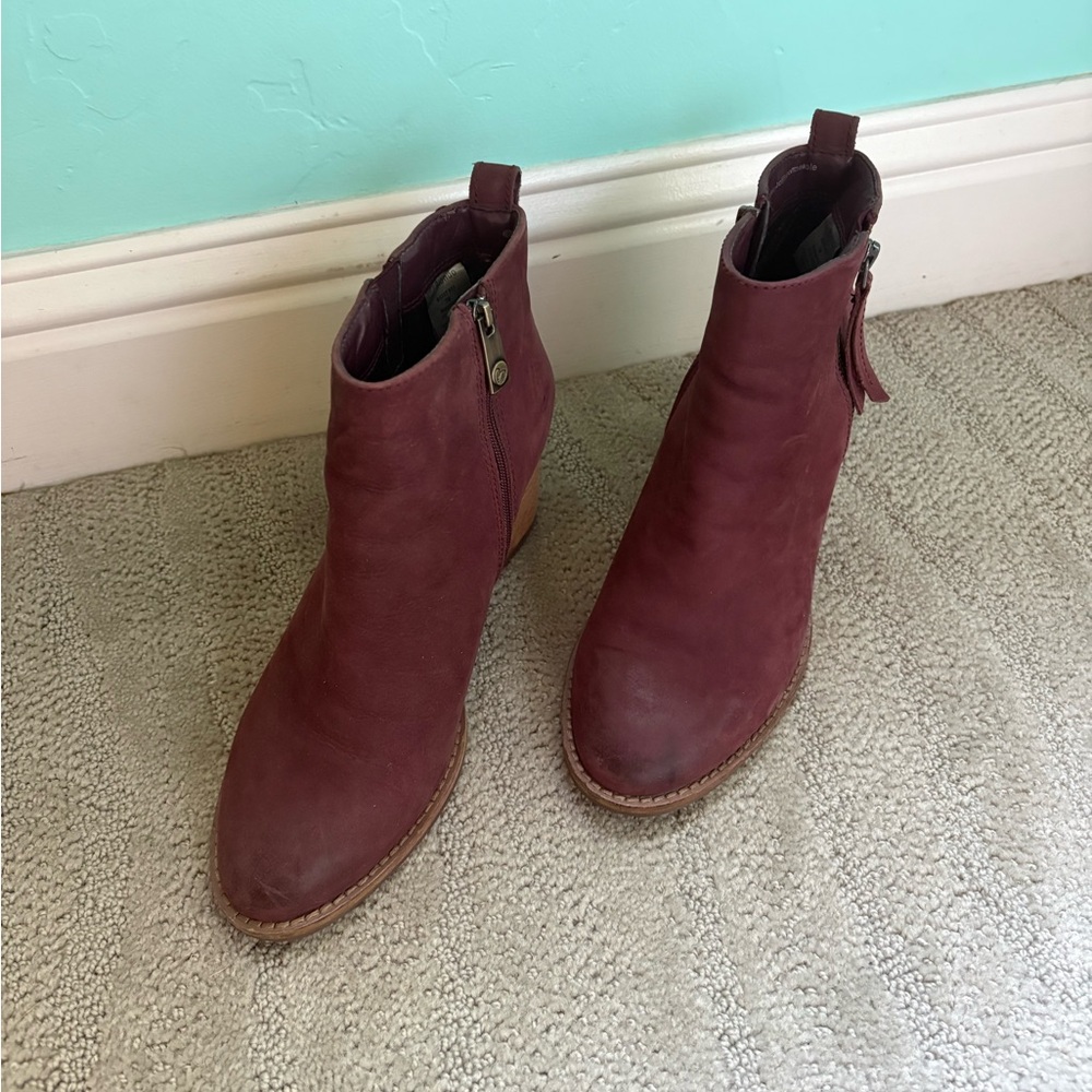 Blondo Burgundy Boots!
